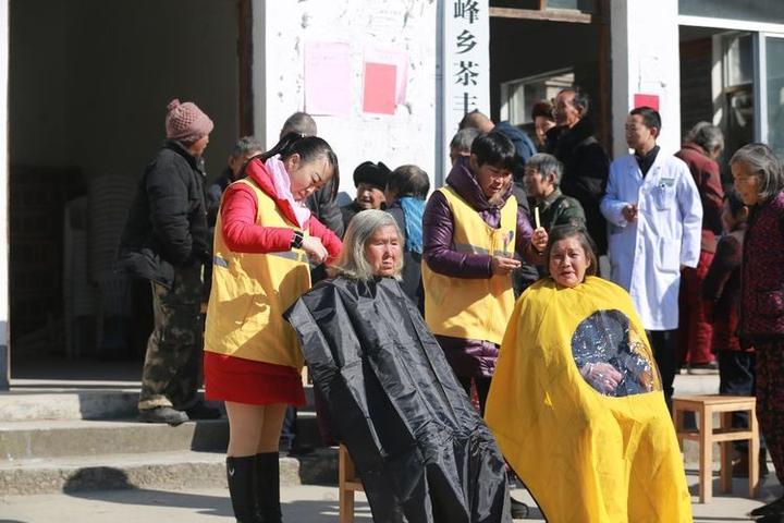 阳春村委会领导团队全新亮相，展望未来发展之路